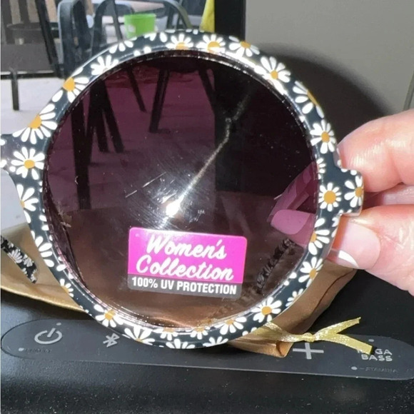 Women's Collection sunglass100%UV Protection daisy flowers round frames - Picture 4 of 11